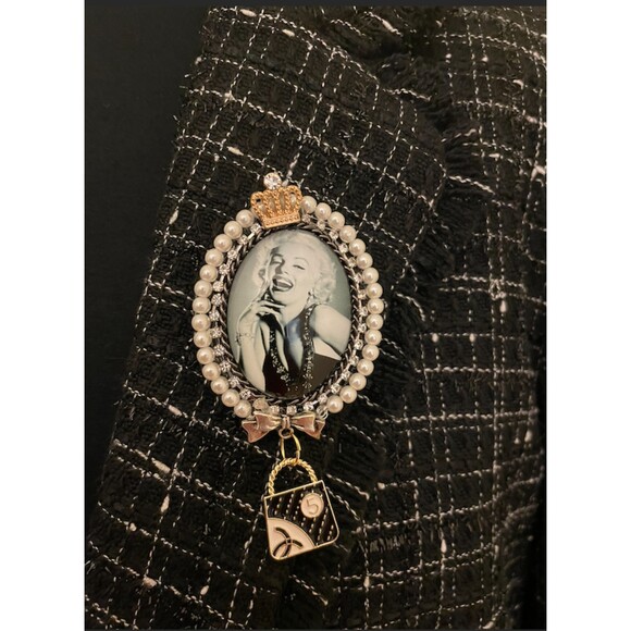 Marilyn Monroe Brooch Pins- Sz L or S - Picture 4 of 10